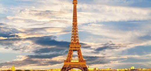 La torre Eiffel famoso monumeto di Parigi