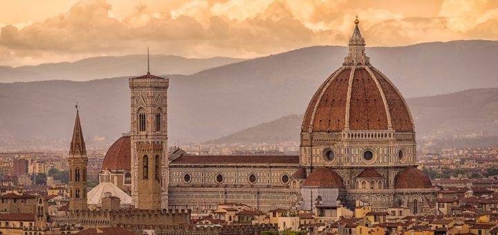 Cattedrale di Santa Maria del Fiore in piazza del Duomo