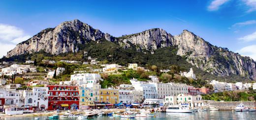 Vista di Capri dal mare