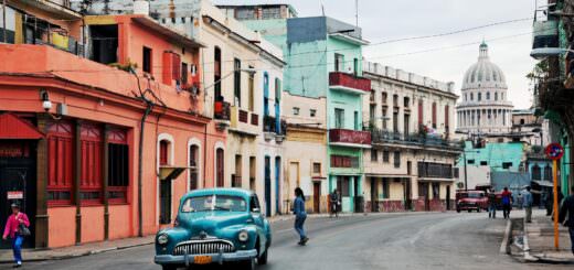 Scorcio ed automobile d'epoca a L'Avana