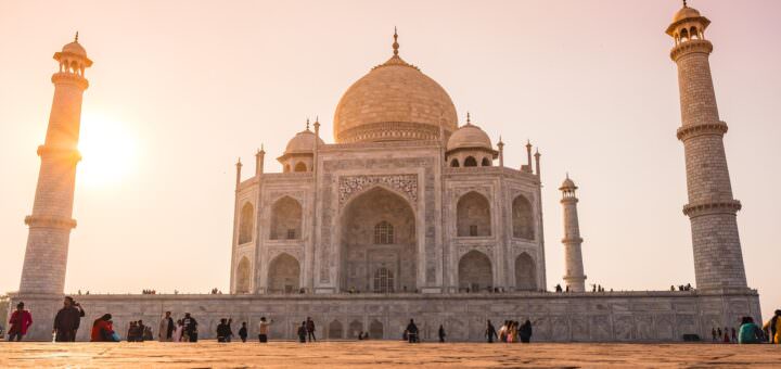 Il famoso tempio Taj-Mahal